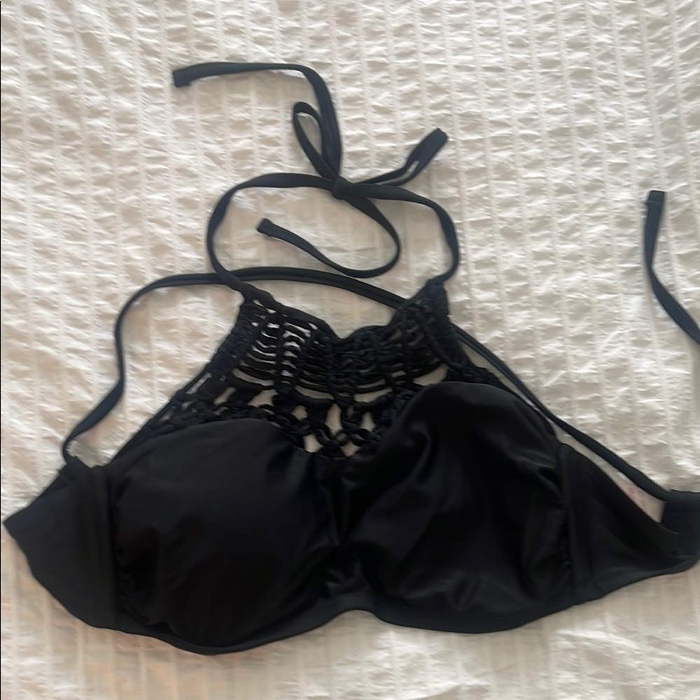 Xhilaration Black and Pink Crochet Bikini Top